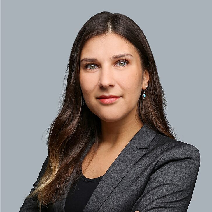 Irina Algeier