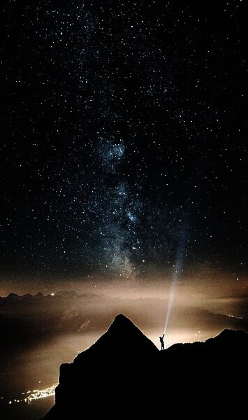 Grenzenlos vernetzt über den Wolken – wie Laserkommunikation das Internet verbessern kann