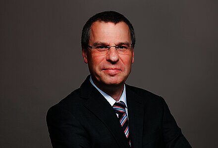 Dr. Bastian Hepperle