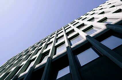 Zeedin Blog | Geldanlage 2023  | Hauck Aufhäuser Lampe