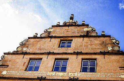 Zeedin Blog | Zeedin x Bielefeld | Hauck Aufhäuser Lampe